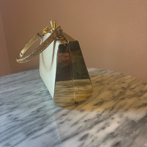 New Gold Sasha Fabiani mini handheld/ crossbody bag - Picture 7 of 13